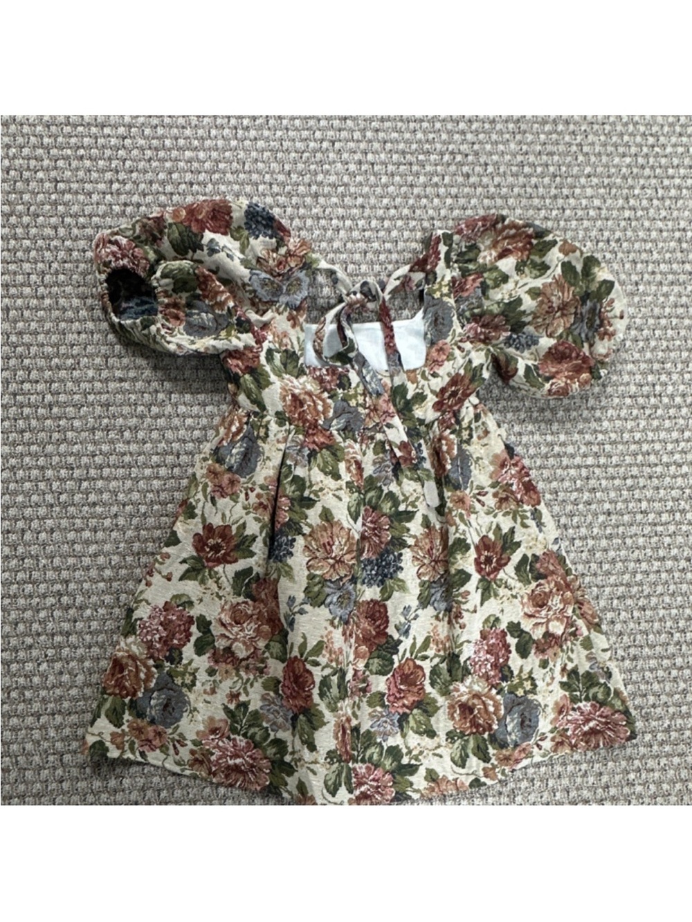 Vintage-Inspired Floral Puff Sleeve Mini Dress in Multi Brown - Picture 3 of 5